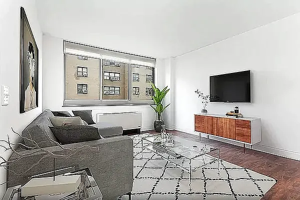 Rented by Compass | media 9