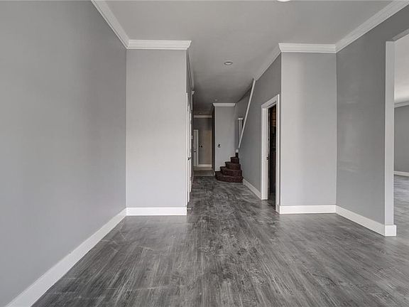 4th image of 1903 Lexington Ave