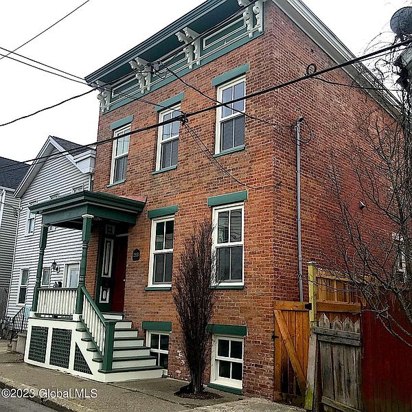 2nd image of 213 ROBINSON Street