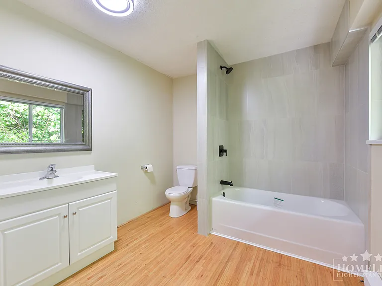 13900 Blackburn Ave #HOUSE — Photo 12