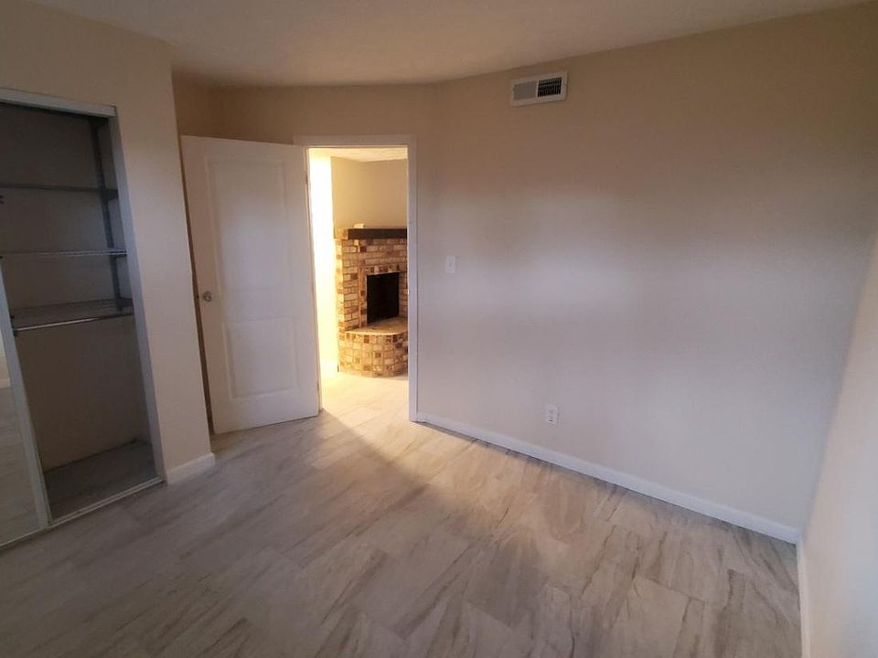1st image of 6518 Birchview Dr N