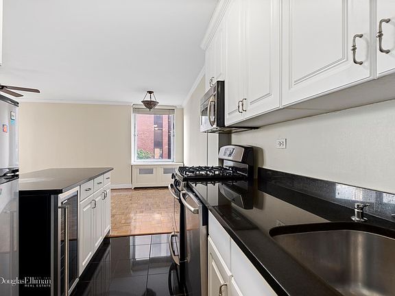 4th image of 1641 3rd Ave APT 3C