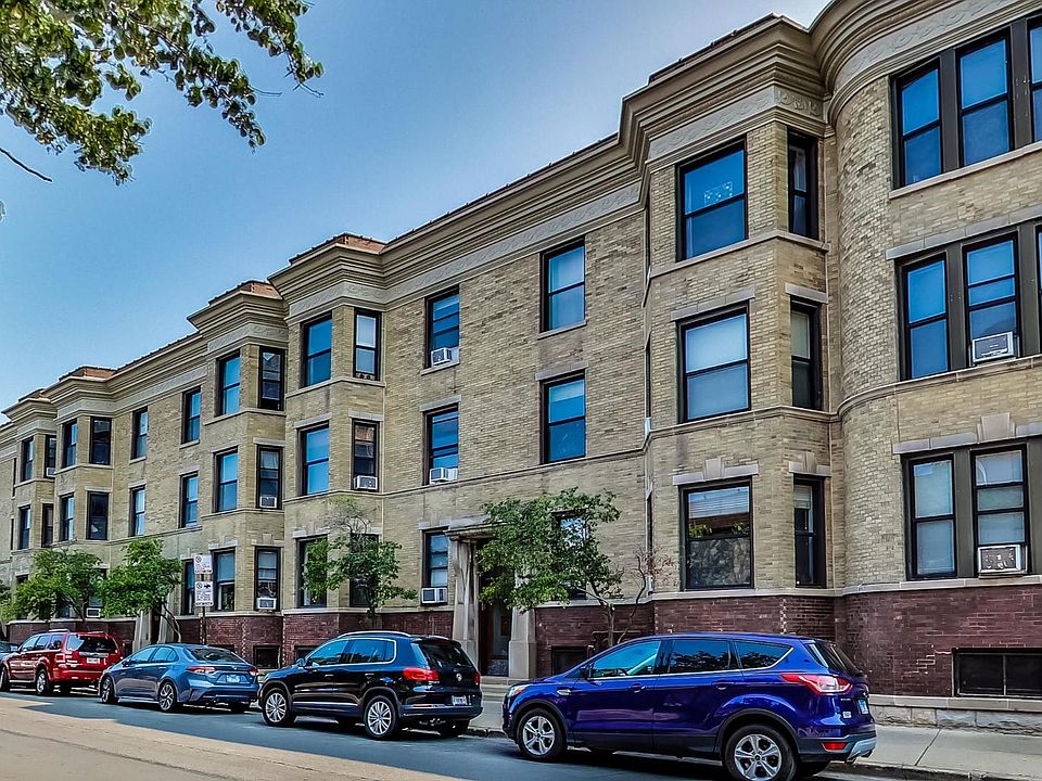 1st image of 747 W Wellington Ave #3