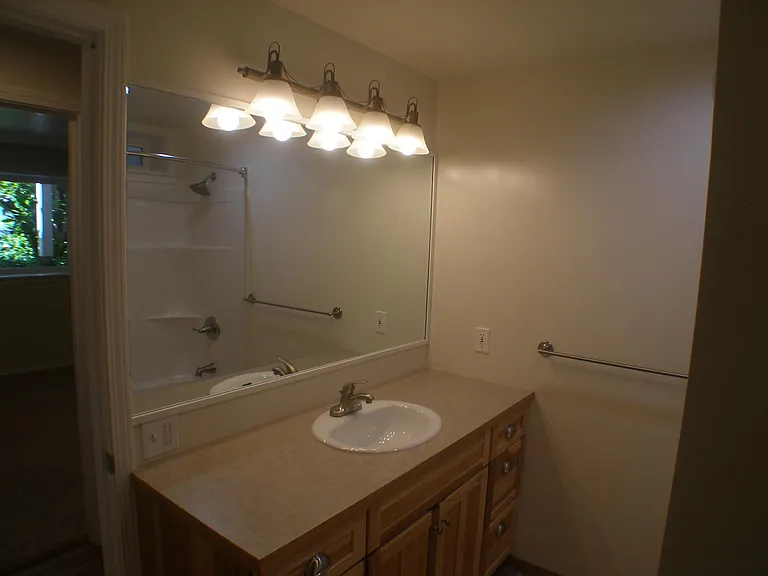484 Grow Pl NW #LOWER — Photo 11