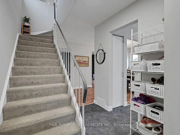 4th image of 244 Salter Cres