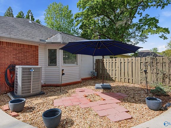 3rd image of 146 Manor House Dr