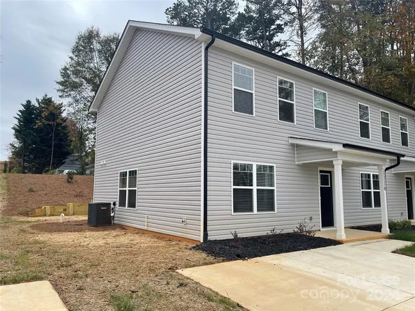 1114 13th Avenue Cir NE, Hickory, NC 28601