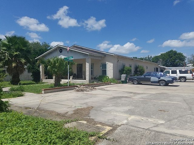1st image of 637 SW 34th St