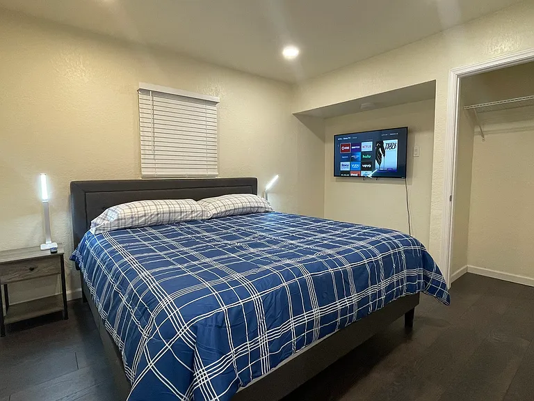 6807 Bender Dr — Photo 30