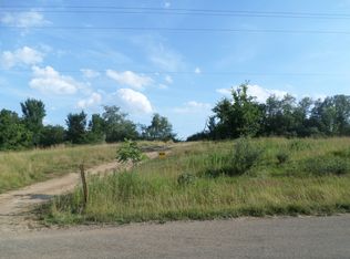 526 E Miller Rd, Edelstein, IL 61526