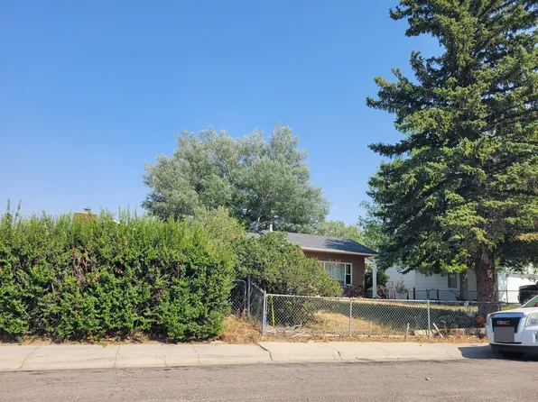 1811 Bonnie Brae St, Casper, WY 82601