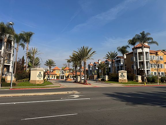 2nd image of 2250 Camino De La Reina Unit 207