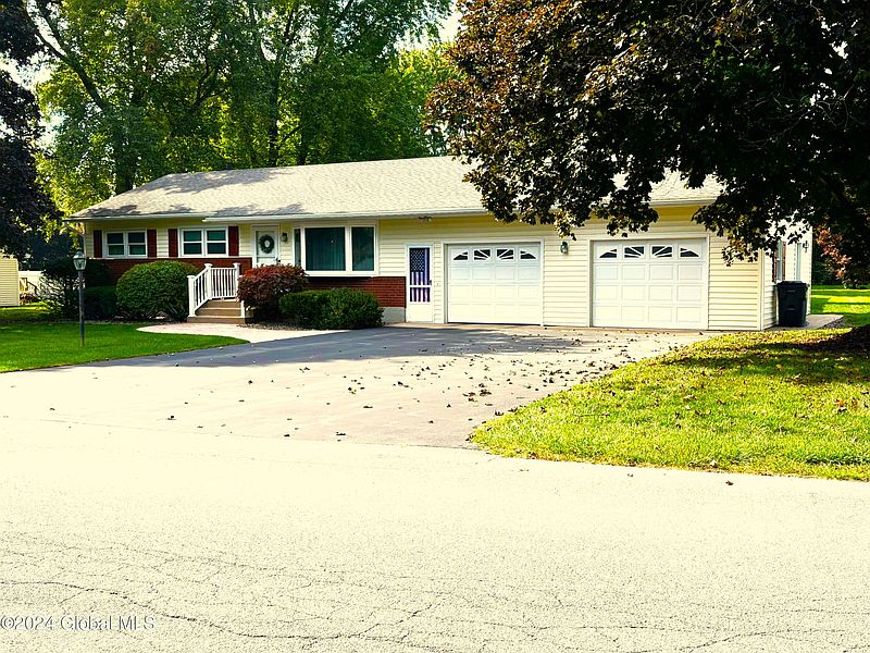 2nd image of 11 St. Jude Lane