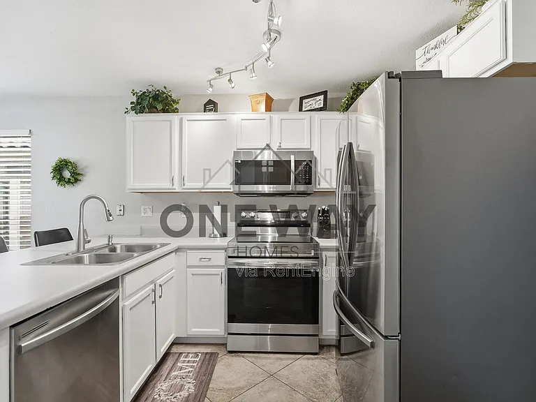127 S Parkwood — Photo 14