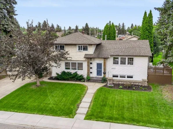 4707 108th Ave NW, Edmonton, AB T6A 1P4