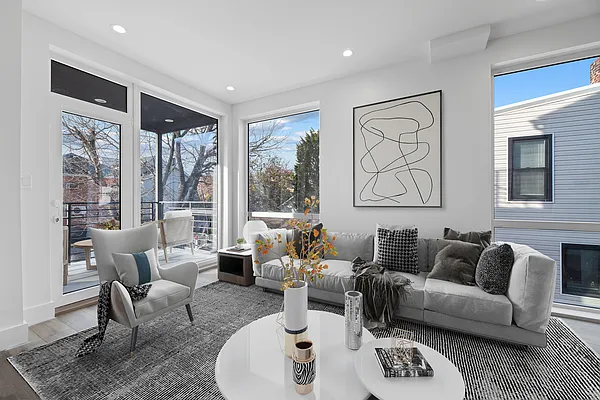 Rented by REAL New York | media 2