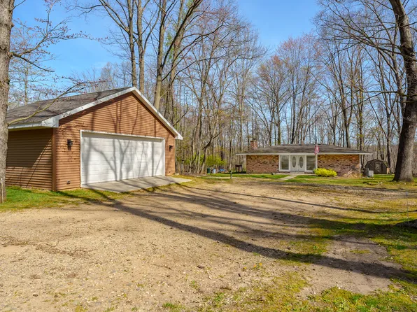 35708 Lakeway, Gobles, MI 49055
