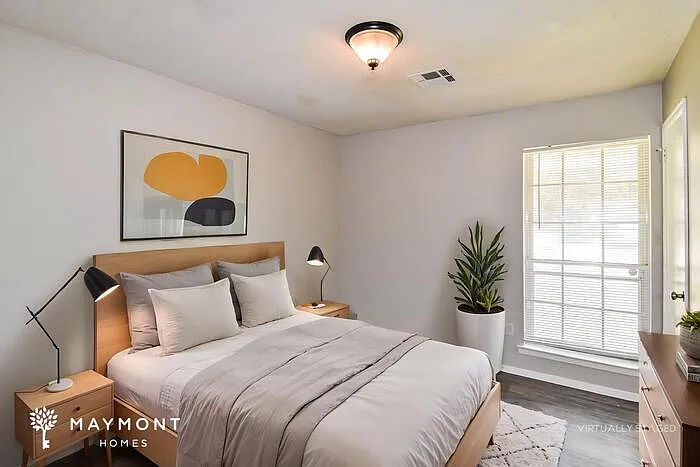 5731 Roxboro Dr — Photo 11