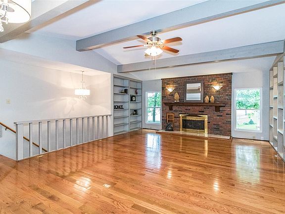 4th image of 4727 Music Ln