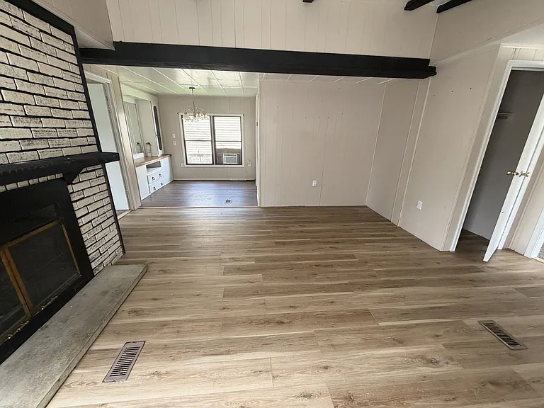 6 Arlington Ave — Photo 2