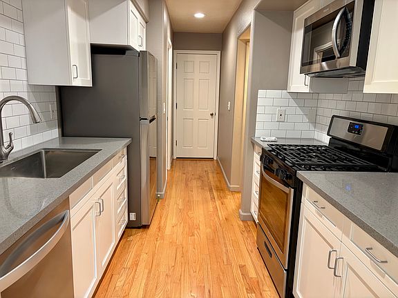 5th image of 1772 Esperanza Ct