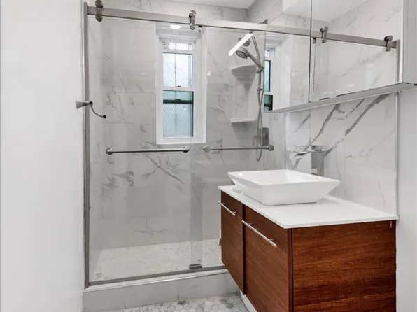 2630 Kingsbridge Terrace image 14 of 20