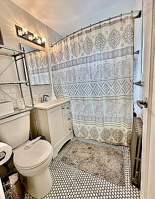 5th image of 20-26 28th St #1