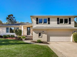3306 Prestwick Ln, Northbrook, IL
