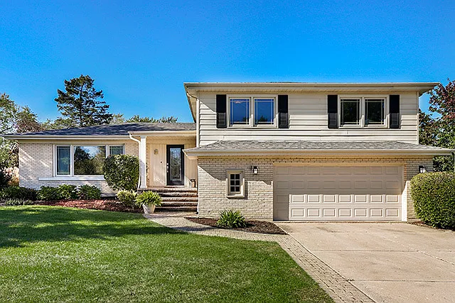 3306 Prestwick Ln photo 1