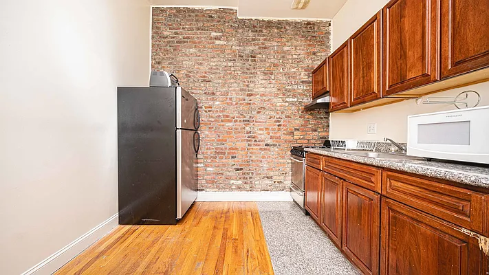 Rented by Nooklyn NYC LLC | media 4