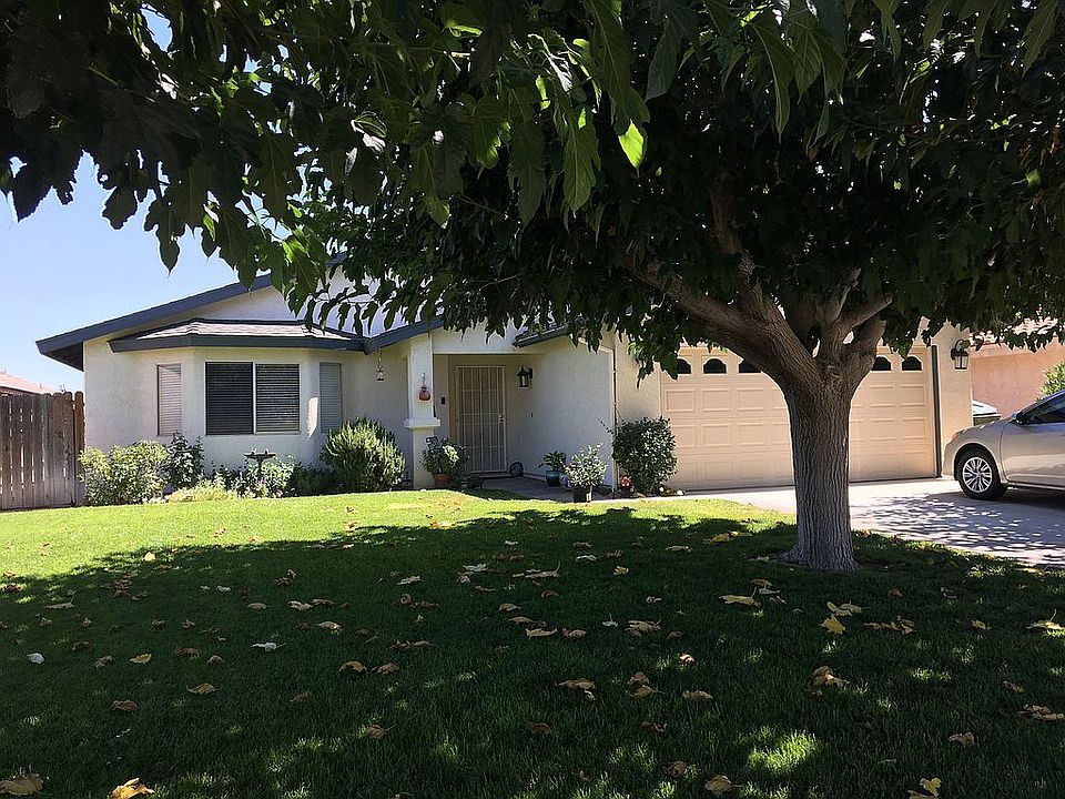 1st image of 27387 Cloverleaf Dr