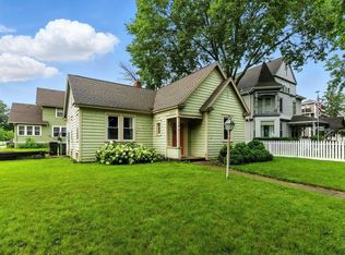 821 Washington St, Cedar Falls, IA 50613