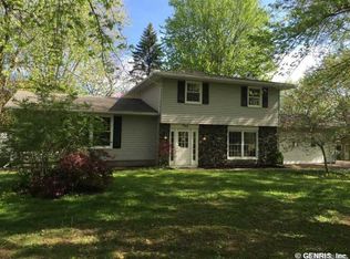 768 Newberry Ln, Webster, NY 14580