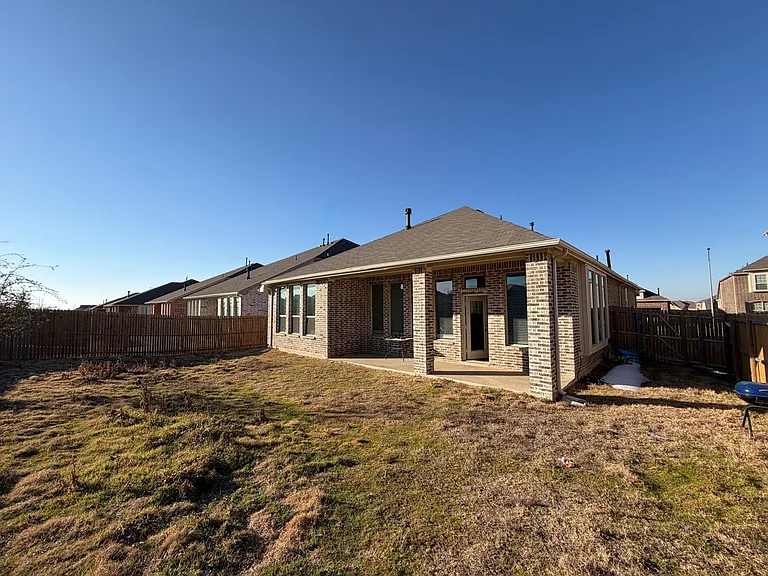 2521 Birchcrest Dr — Photo 23