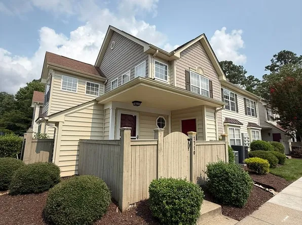 1710 Duntrune Gln, Williamsburg, VA 23188