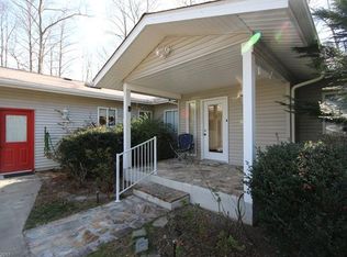 814 Thissa Way, Brevard, NC 28712