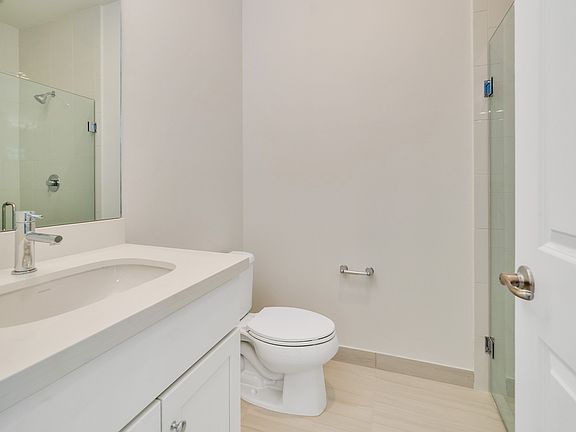 Bonus room full bath