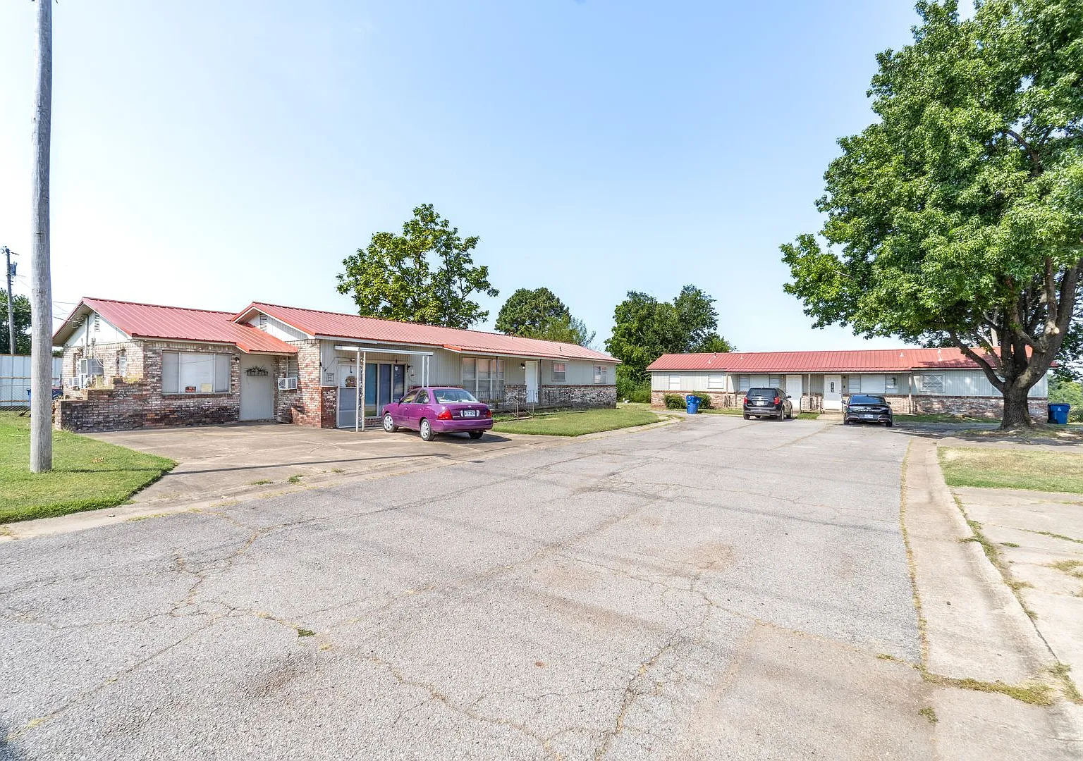 Fully Remodeled 2 Bed, 1 Bath Duplex off of Highway 271 — Photo 3