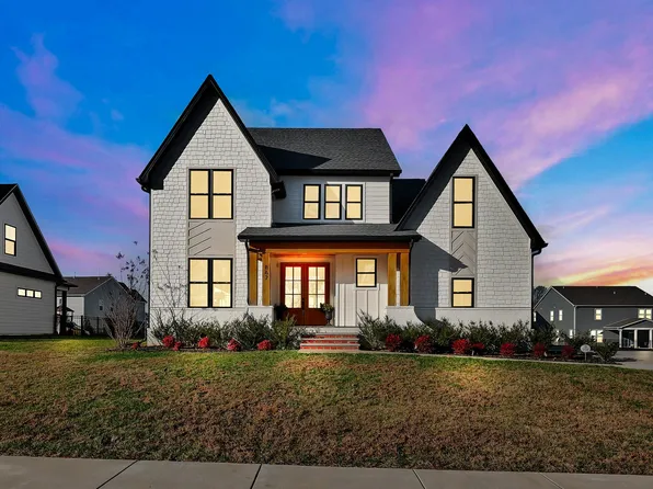 867 Shady Bluff Trl, Clarksville, TN 37043