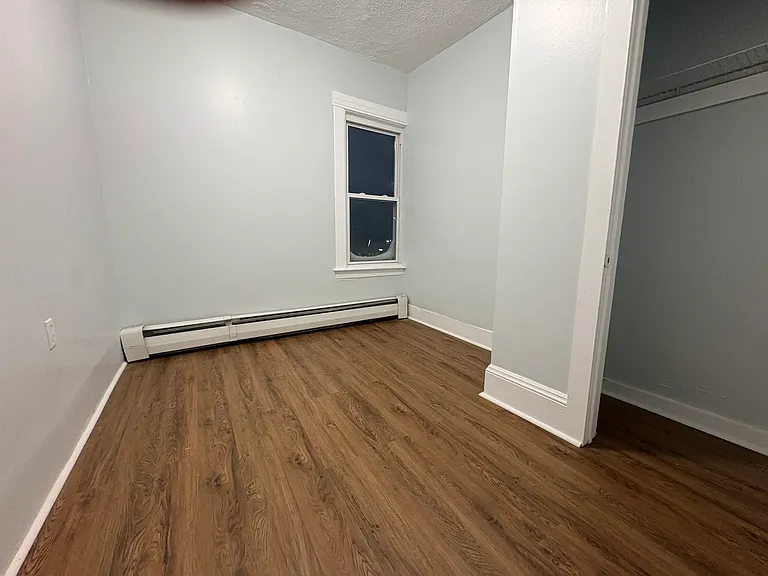 1123 Main St #4-2 — Photo 8