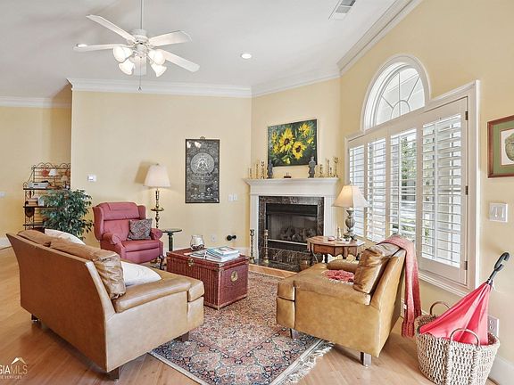 5th image of 2112 Arbor Oaks Dr