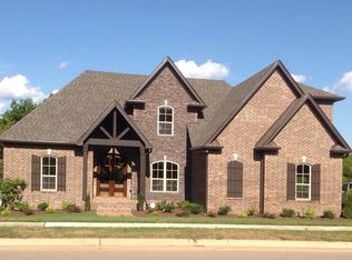 212 Blackthorn Ln, Gallatin, TN 37066