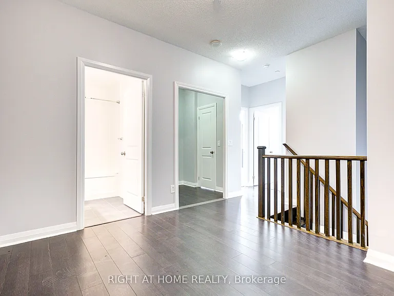 55 Eglinton Ave W #101 — Photo 16