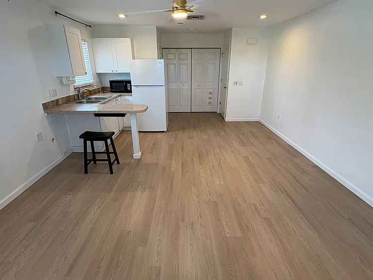 3014 Avenue C #1 — Photo 5