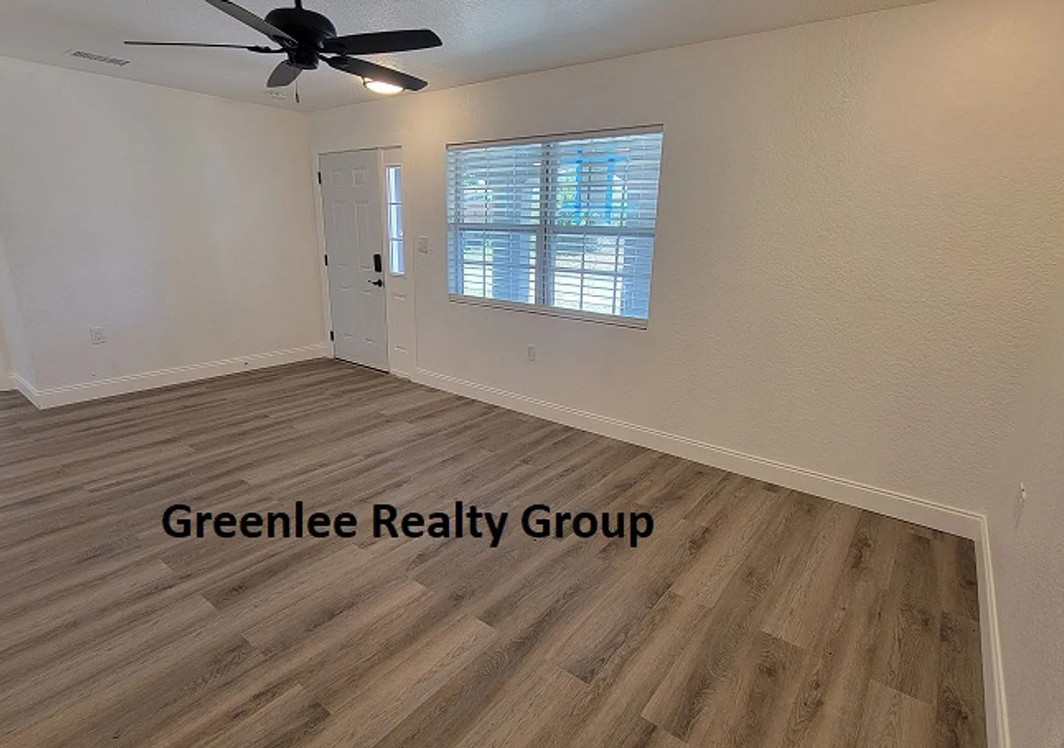 Completely Updated 3 Bed/2Bath Home! - Solar Panels! — Photo 2