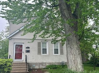85 Lozier Ave, Emerson, NJ 07630