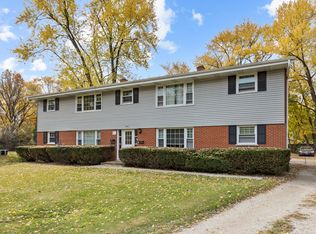 129 Caroline Ct, Geneva, IL 60134