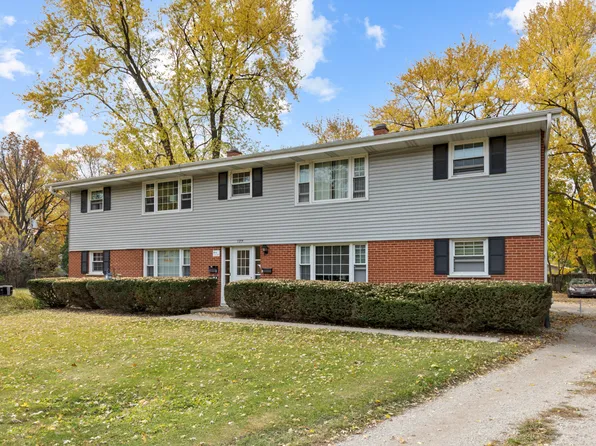 129 Caroline Ct, Geneva, IL 60134