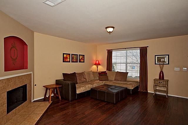 1st image of 1203 Periwinkle Dr