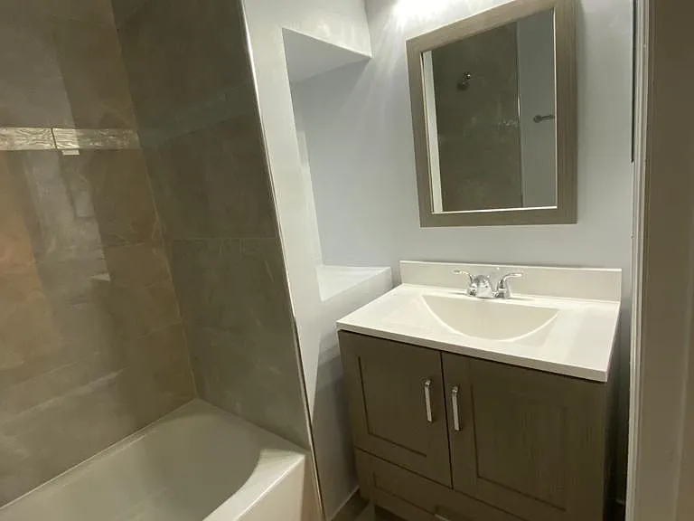 2314 Johnson St #12 — Photo 9